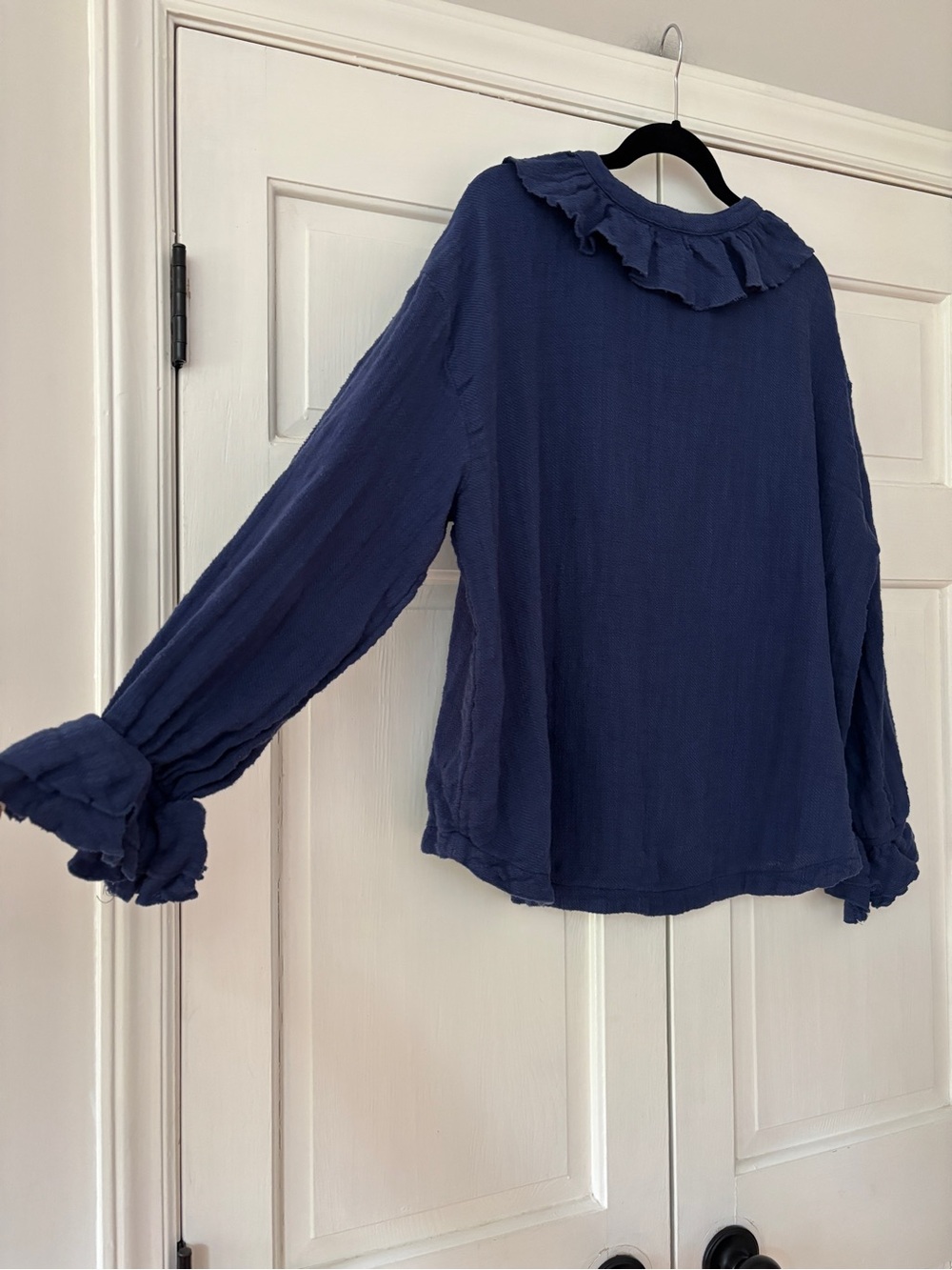 Free People Free-est Summer Vibes Ruffle Neck Button-Down Top Navy Peony Large - Picture 11 of 16